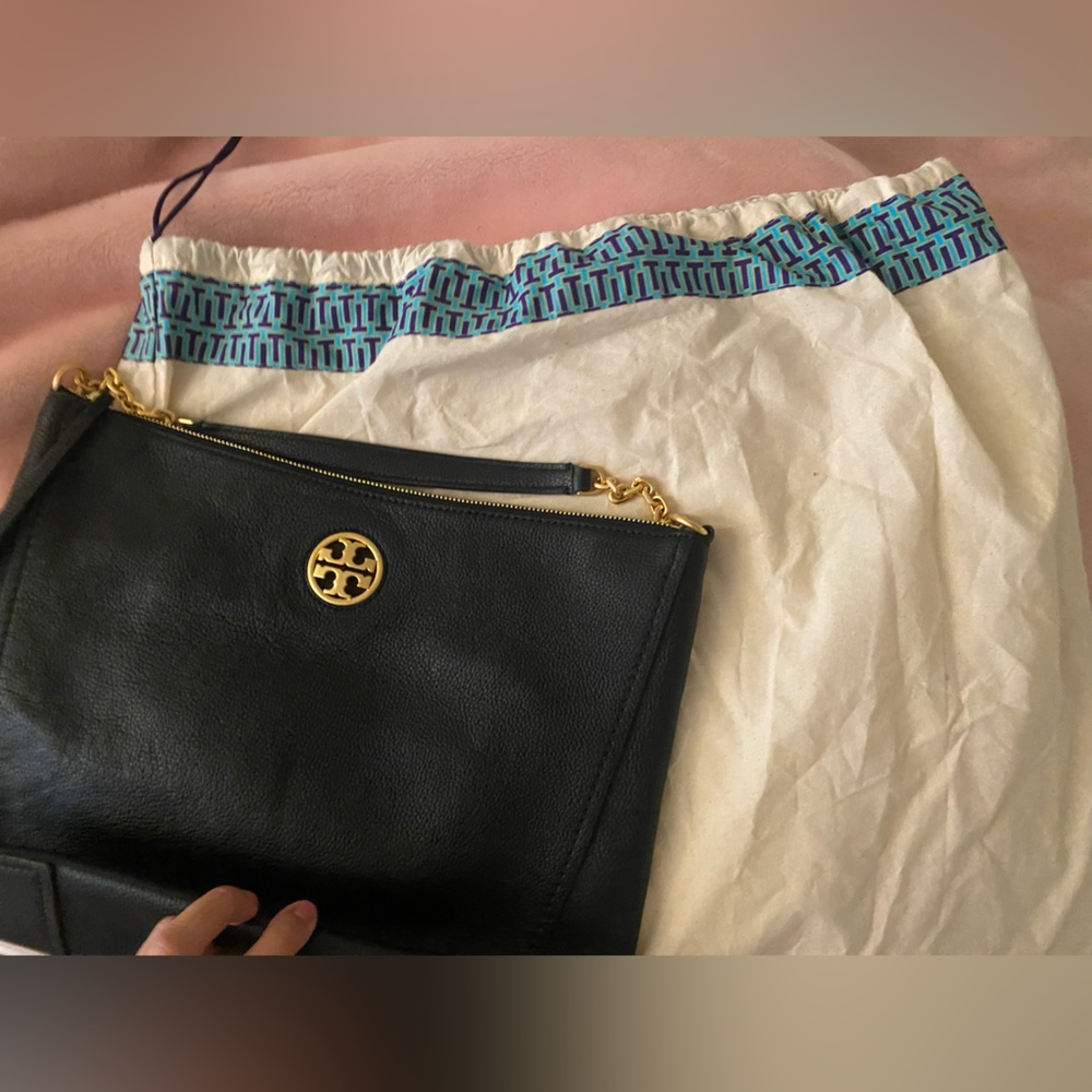 TORY BURCH Carson Hobo -NWT